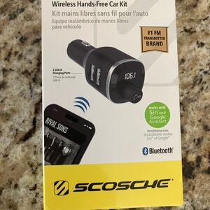 Black Bluetooth Wireless Hands-Free Car FM Transmitter with Dual USB